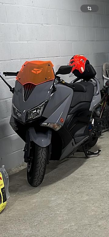 Tmax 530 luxmax 2016  disponible aux enchères