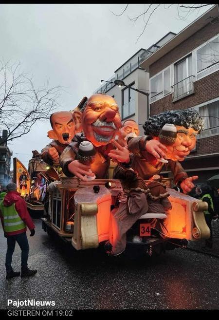 Carnavalswagen / praalwagen / carnavalwagen, Hobby en Vrije tijd, Feestartikelen, Kostuum, Ophalen of Verzenden