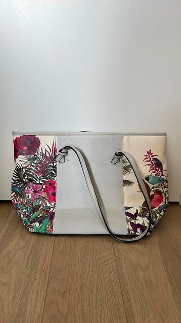 Handtas / schoudertas met bloemen en vogel print beschikbaar voor biedingen