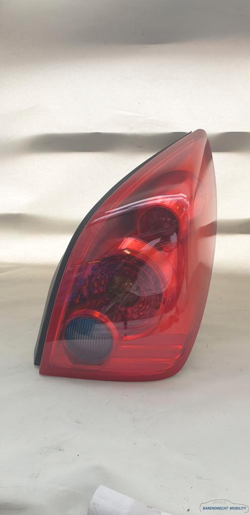 Nissan primera hatchback 2004 achterlicht rechts origineel g, Auto-onderdelen, Verlichting, Nissan, Gebruikt