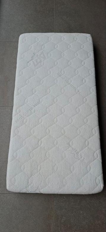 Matras babybed 60x120 beschikbaar voor biedingen