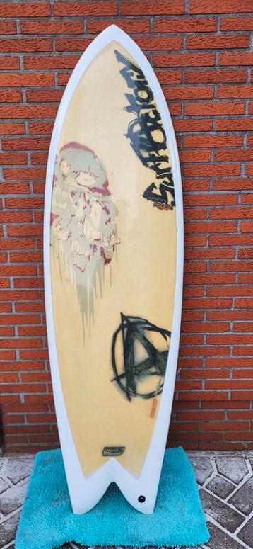 Surfboard fish surffactory 6.0 beschikbaar voor biedingen