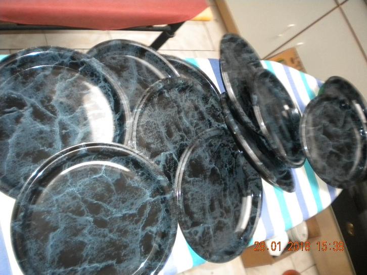 Plastieken borden :11st zwart.-10st.lichtgroendoorschijnend, Divers, Lots de brocante, Enlèvement