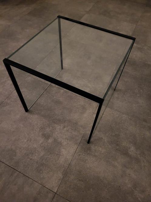 Moderne Glazen Tafel – Compact en Elegant, Huis en Inrichting, Tafels | Salontafels, Zo goed als nieuw, Minder dan 50 cm, Minder dan 50 cm