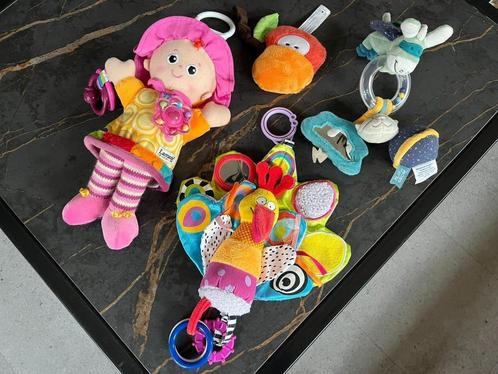 kleurrijke, zachte rammelaars met merknaam (ophangen kan), Kinderen en Baby's, Speelgoed | Babyspeelgoed, Zo goed als nieuw, Rammelaar
