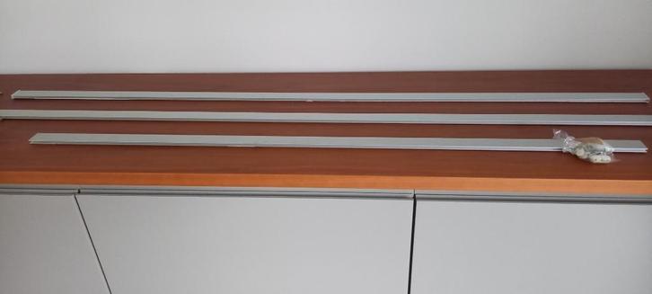 ophangrails voor muurdecoratie, Huis en Inrichting, Woonaccessoires | Schilderijen, Tekeningen en Foto's, Zo goed als nieuw, Overige typen