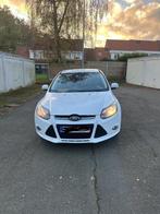 Ford Focus 1.6 TDCI, Auto's, Ford, Zwart, 4 cilinders, Leder en Stof, Wit