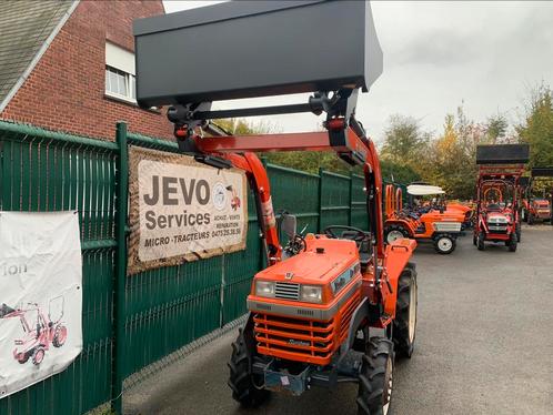 Kubota 22pk met nieuwe verwijderbare voorlader, Zakelijke goederen, Landbouw | Tractoren, Ophalen