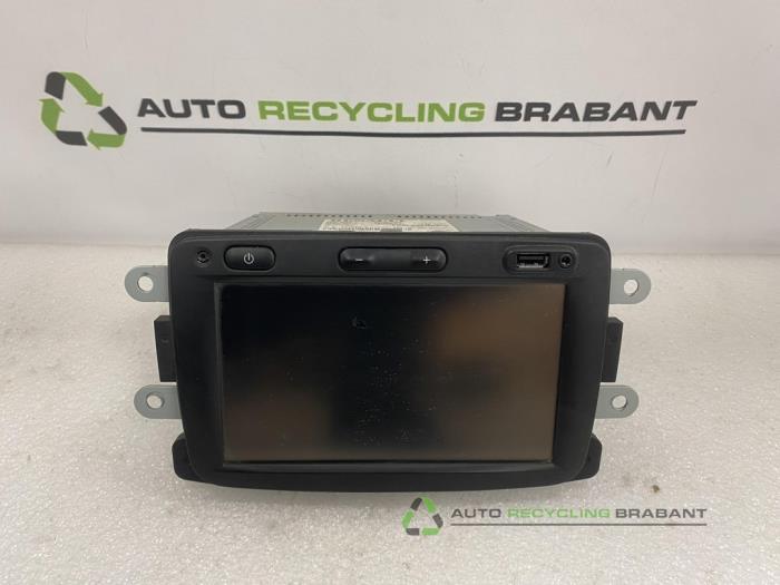 Radio van een Dacia Sandero, Auto-onderdelen, Elektronica en Kabels, Gebruikt, 3 maanden garantie, Ophalen of Verzenden