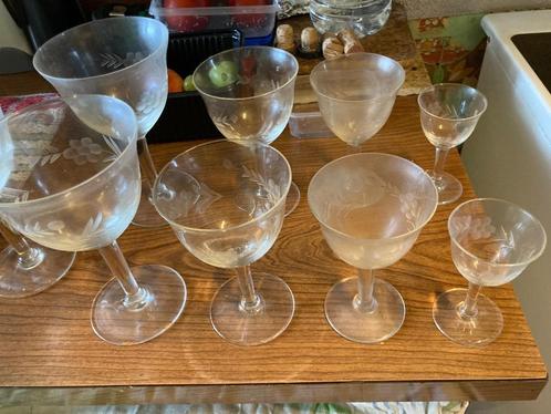 Te koop: stuur bod: tassen,ondertassen, glazen, Huis en Inrichting, Keuken | Servies, Gebruikt, Bord(en), Ophalen