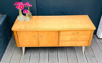 Mooi Vintage dressoir / tv kast / blond beschikbaar voor biedingen