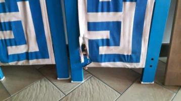 Poppenkast met 5 poppen beschikbaar voor biedingen