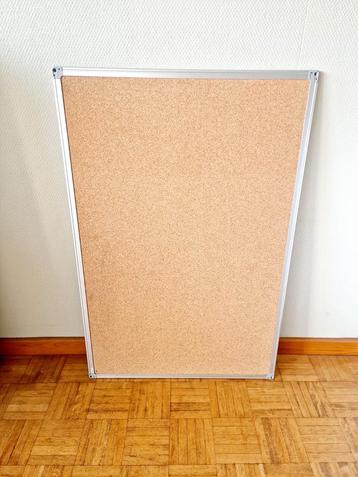 Manutan - Tableau d'affichage en liège - 90 x 60 cm beschikbaar voor biedingen