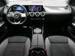 Mercedes-Benz GLA 200 AMG Line + PANO DAK + CARPLAY + KEY LE, Auto's, Mercedes-Benz, Stof, Gebruikt, Euro 6, 4 cilinders