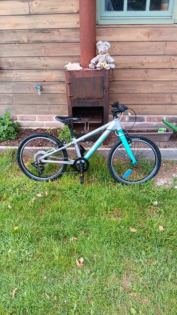 Jongens fiets tot 8 jaar beschikbaar voor biedingen