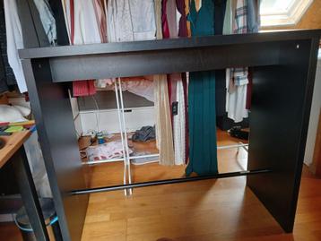 Bartafel  beschikbaar voor biedingen