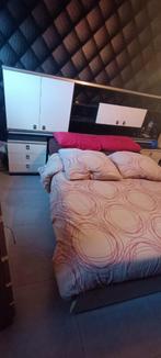 Chambre à coucher lit + chevet, tête de lit+ sommier à latte, Maison & Meubles, 140 cm, Brun, Enlèvement, Utilisé