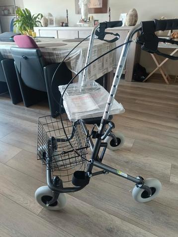 Rollator Vermeiren met toebehoren ( nieuw , niet gebruikt) beschikbaar voor biedingen