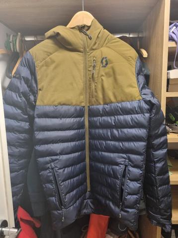 Anorak garçon 14-15 ans beschikbaar voor biedingen