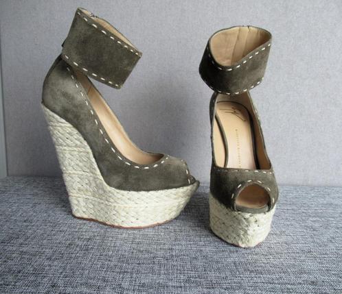 Giuseppe Zanotti platform wedge sandalen in kaki suède It 37, Vêtements | Femmes, Chaussures, Neuf, Sandales et Mûles, Vert, Envoi