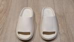 Witte pantoffels uniseks - Nieuw - Maat 36/37, Ophalen of Verzenden, Nieuw, Wit