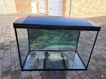 Aquarium vide SuperFish noir. Voir mes autres annonces