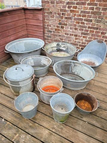 Divers bassines, seaux, baignoire galvanisés beschikbaar voor biedingen