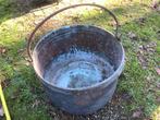 koperen ketel met ijzeren band  doorsnede 48 cm  8 kg  h 34, Antiek en Kunst, Ophalen