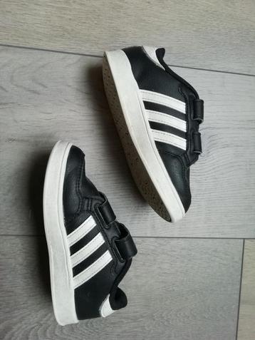 Addidas maat 25