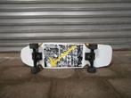 TE KOOP: SKATEBOARD OXELO met knie/pols en elleboogbescherme, Sports & Fitness, Skateboard, Comme neuf, Skateboard, Enlèvement