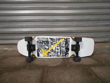 TE KOOP: SKATEBOARD OXELO met knie/pols en elleboogbescherme beschikbaar voor biedingen