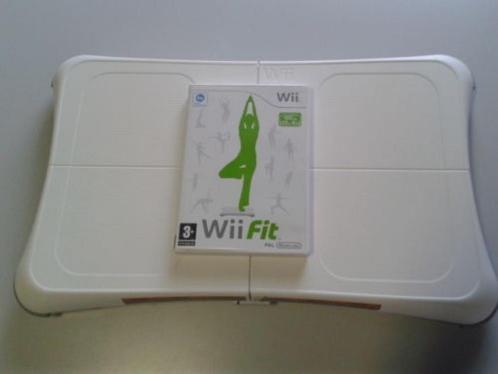 Wii Fit + Balance Board, Games en Spelcomputers, Games | Nintendo Wii, Gebruikt, Overige genres, 1 speler, Vanaf 3 jaar, Ophalen of Verzenden