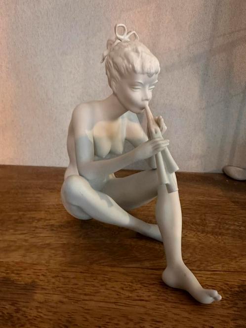 Vintage Kaiser Bisque wit porselein naakt "Flute Player", Antiquités & Art, Antiquités | Porcelaine, Enlèvement