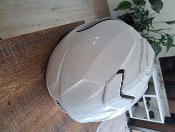 Motorhelm beschikbaar voor biedingen