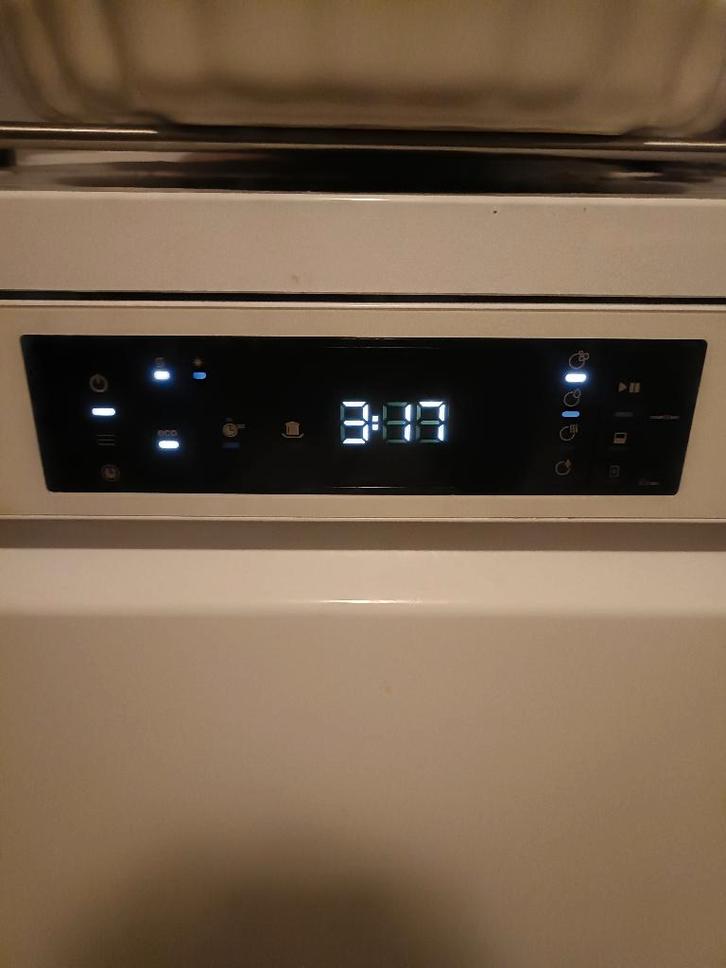 Vaatwasser, Elektronische apparatuur, Vaatwasmachines, Gebruikt, Vrijstaand, 85 tot 90 cm, 45 tot 60 cm, 14 tot 18 liter, Eco programma