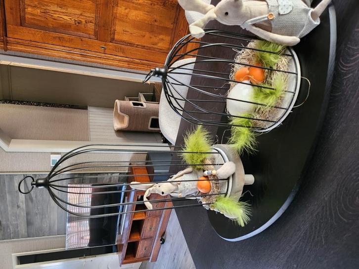 2 decoratieve vogelkooien met marmeren voet., Huis en Inrichting, Woonaccessoires | Stolpen, Ophalen