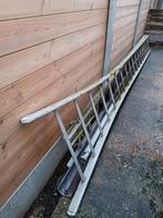 Ladder lang aluminium 2delig uitschuifbaar, Doe-het-zelf en Bouw, Ladders en Trappen, Ophalen, Ladder