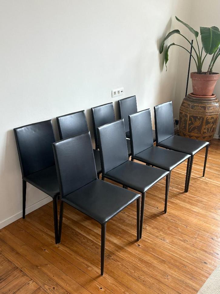 8 chaises Arper Norma #1702 (prix par pièce), Maison & Meubles, Chaises, Cuir, Noir, Enlèvement