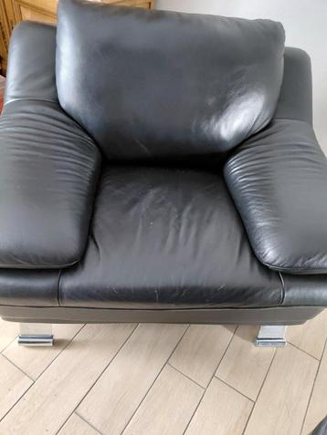 Lederen fauteuil  beschikbaar voor biedingen