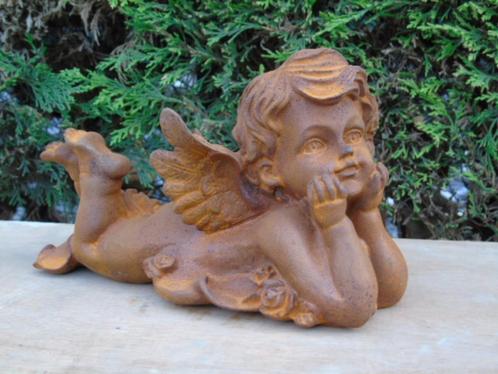 statue d un ange coucher en fonte pat rouillé ..., Jardin & Terrasse, Statues de jardin, Neuf, Ange, Métal, Enlèvement ou Envoi