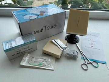 Medistitch oefenset / hechtset / geneeskunde beschikbaar voor biedingen