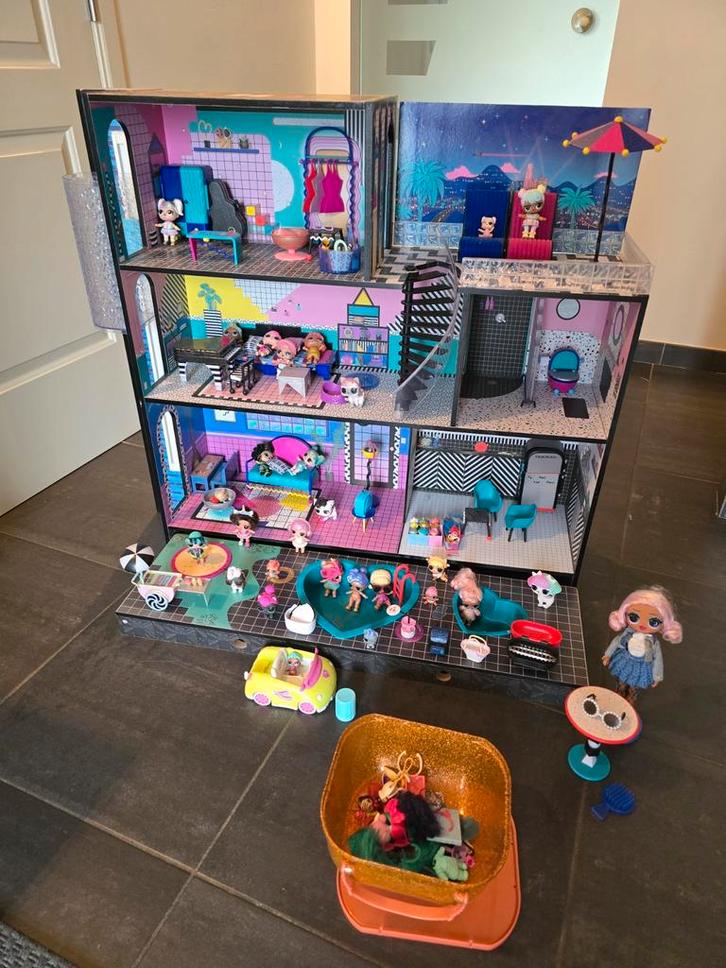 Short time offer - Super price, L.O.L. Surprise! OMG Huis, Kinderen en Baby's, Speelgoed | Poppenhuizen, Zo goed als nieuw, Poppenhuis