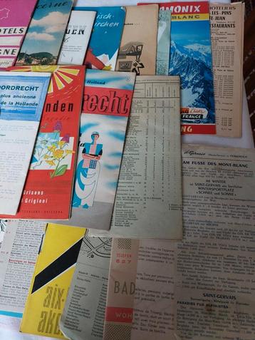 55 vintage toeristische brochures en folders