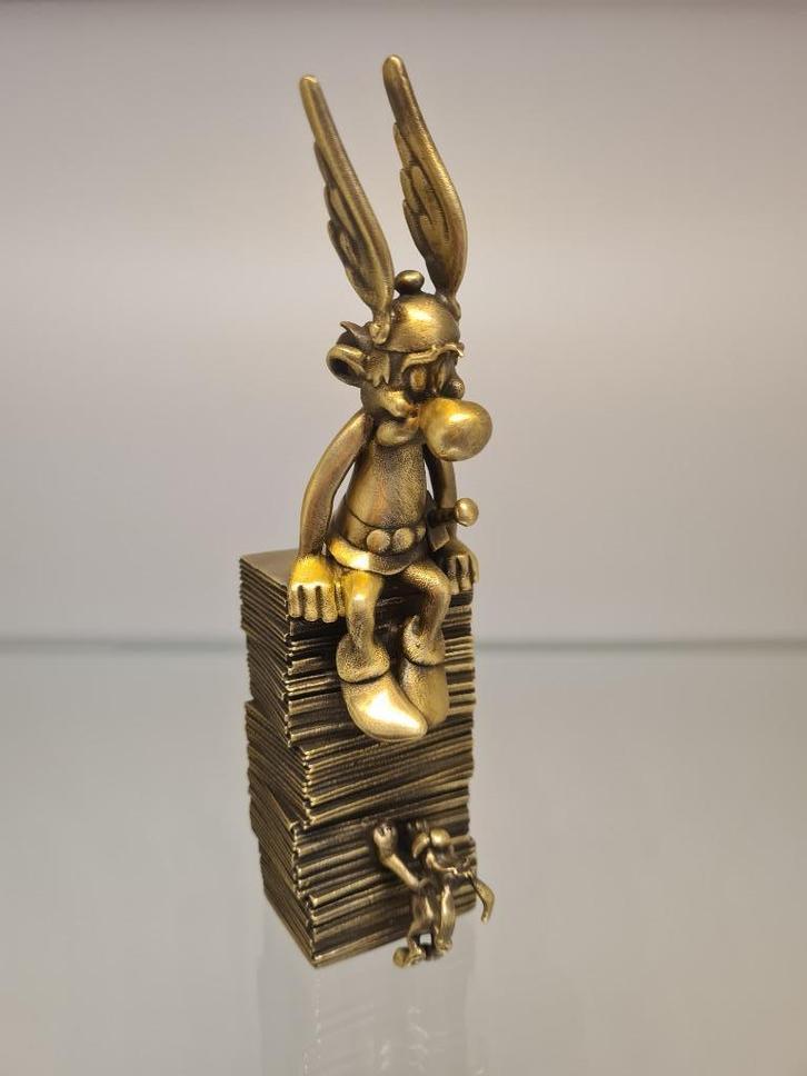 Pixi bronze - Astérix & Idéfix, la pile d'albums, Verzamelen, Stripfiguren, Nieuw, Beeldje of Figuurtje, Asterix en Obelix, Ophalen of Verzenden