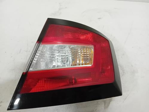 ACHTERLICHT RECHTS BUITEN Skoda Fabia III (NJ3) (6v6945096), Auto-onderdelen, Verlichting, Skoda, Gebruikt