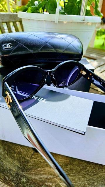 Chanel zonnebril Authentic - Unisex beschikbaar voor biedingen