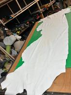 Witte leer lap met vlekjes dikte 1.5 mm soepel A-109, Hobby en Vrije tijd, Ophalen of Verzenden