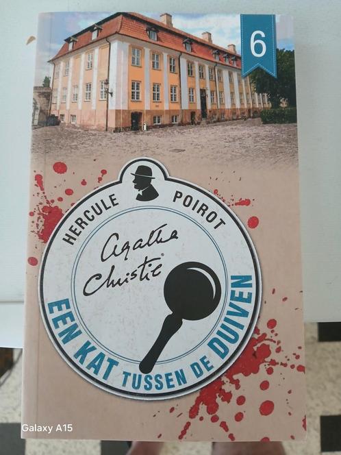 Één kat tussen de duiven., Boeken, Detectives, Zo goed als nieuw, Ophalen of Verzenden