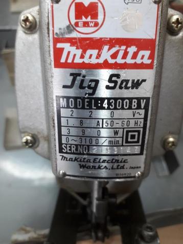 Vinted decoupeerzaag Makita Model 4300 BV beschikbaar voor biedingen