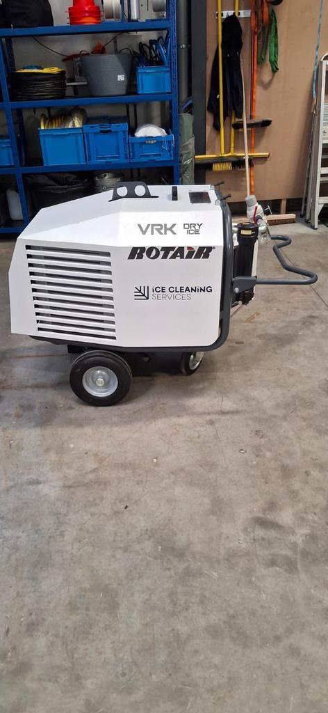 Mobiele Compressor Rotair VRK 12bar, Doe-het-zelf en Bouw, Compressors, Zo goed als nieuw, 10 bar of meer, 100 liter of meer, Geluidgedempt